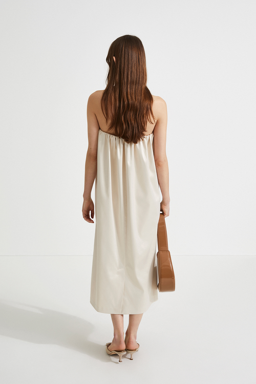 Male dress midi bandeau heart shaped bust shiny garment cream stylein back image