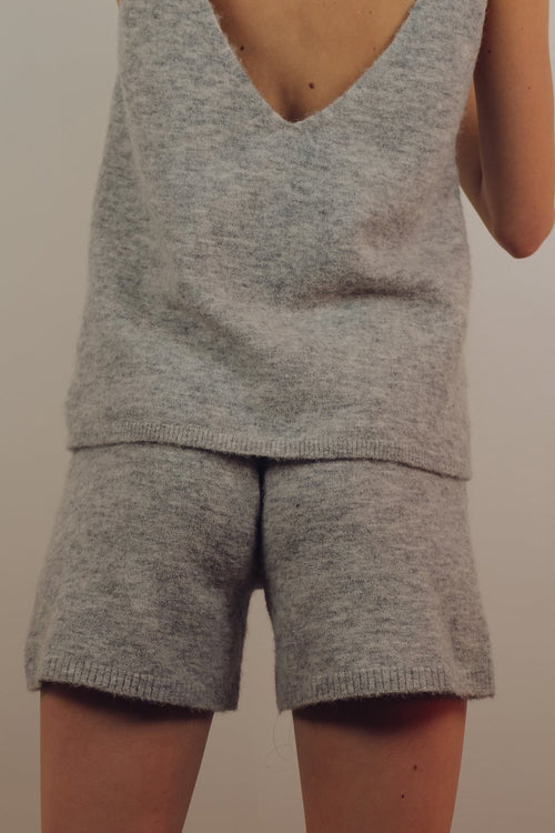 Etienne shorts flared alpaca wool blend light grey stylein back close imagery