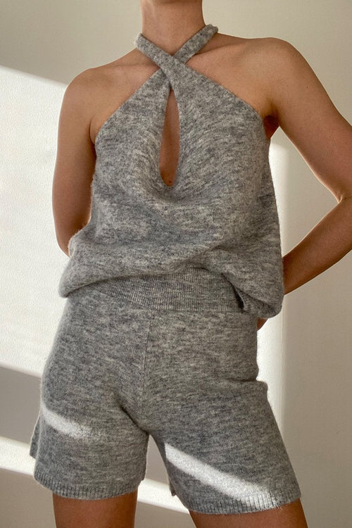 Etienne shorts flared alpaca wool blend light grey stylein imagery close 