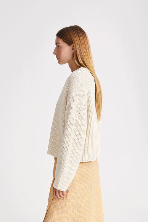 AIRA SWEATER - WHITE