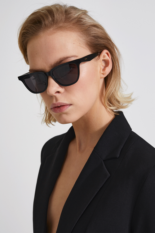 MANHATTAN SUNNIES - BLACK