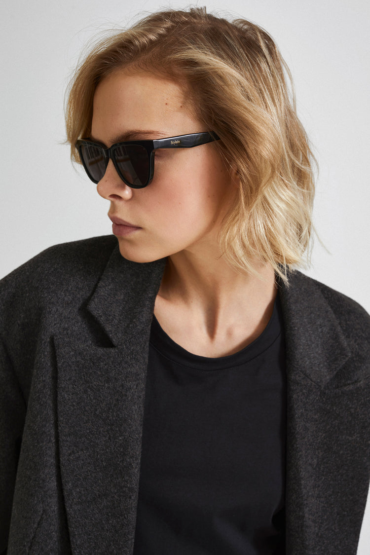 MANHATTAN SUNNIES - BLACK